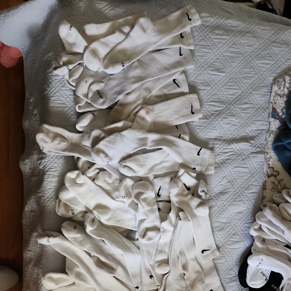 Nike Classic White Socks Collection Dri Fit Mostly Sz L 20 Prs